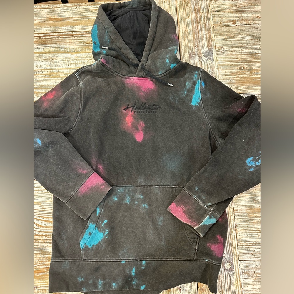 Hollister Must-Have Collection Hoodie